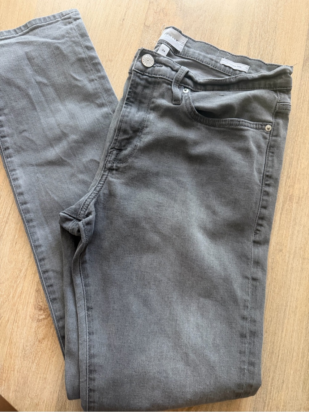 FRAME JEANS